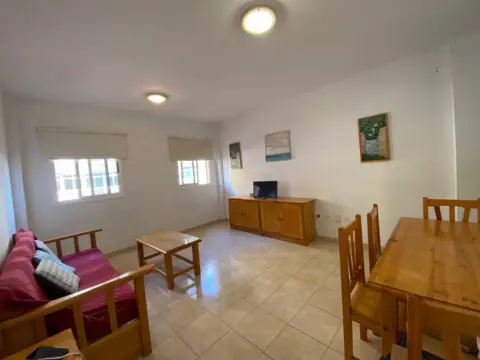 Piso en calle Almirante Cervera