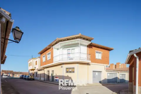 Casa adosada en calle Modesto Lafuente, nº 2