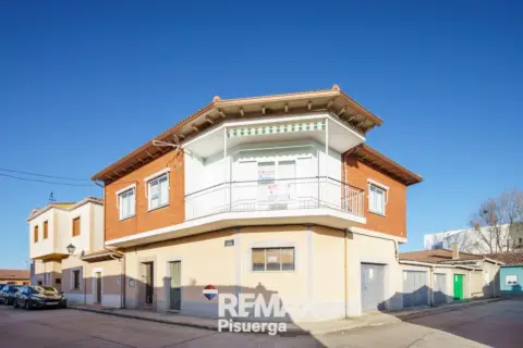 Casa adosada en calle Modesto Lafuente, nº 2