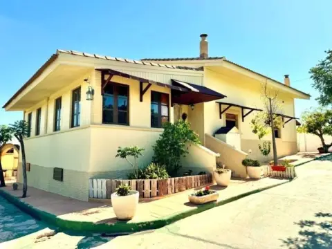 Chalet en Los Valientes