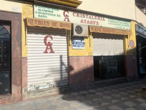 Local comercial en Zona Iliberis
