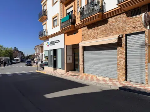 Local comercial en calle de Alfonso XIII, 2