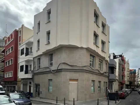 Piso en calle Lujan Perez, 13