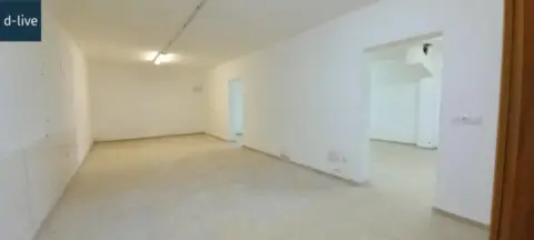 Local comercial en calle de Manuel de Falla