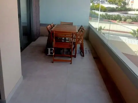 Piso en calle Herman Cortes