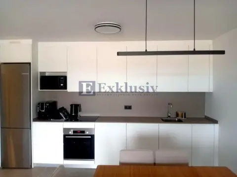 Piso en calle Herman Cortes