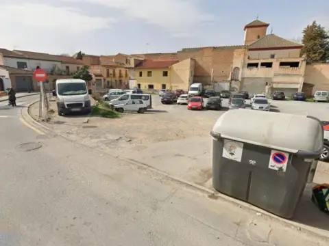 Terreno en calle de la Iglesia