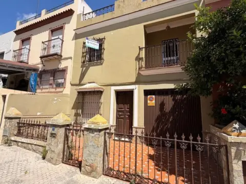 Casa en calle de Venezuela, 6