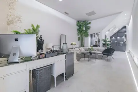 Local comercial en Cuesta del Perro Baja