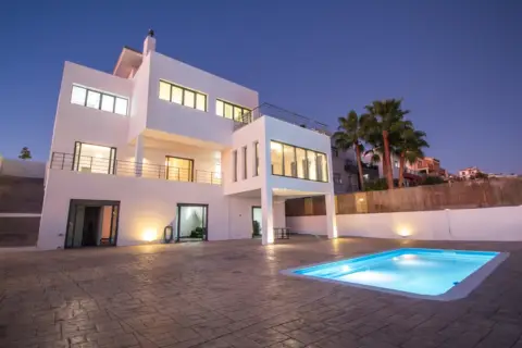 Chalet en calle Cenes de la Vega, 31