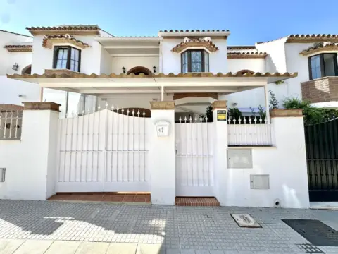 Chalet en calle Al- Andalus