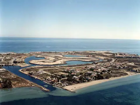 Terreno en calle Barrio Veneziola D, nº 9