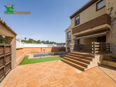 Chalet en calle de Atenas, 20