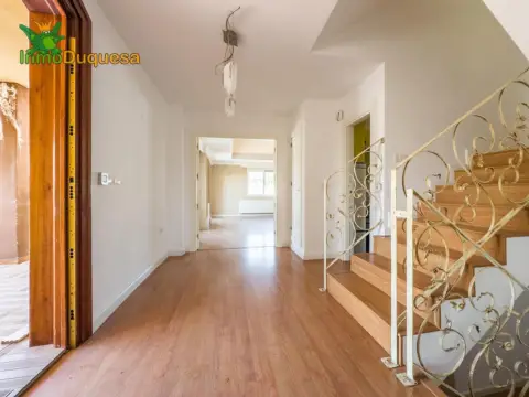 Chalet en calle de Atenas, 20