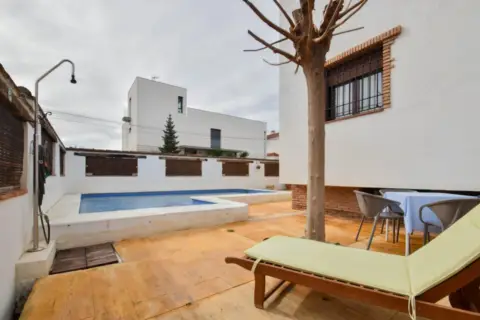 Chalet en calle de los Alhelíes, 3