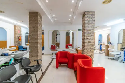 Local comercial en calle Almona 1