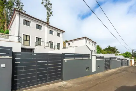 Casa pareada en Camino de la Milagrosa el Ortigal, 15