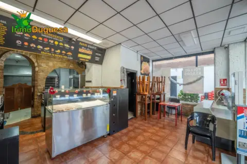 Local comercial en Centrico