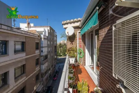 Ático en Constitucion