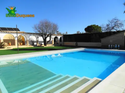 Chalet en Urbanizacion los Cortijos La Ribera