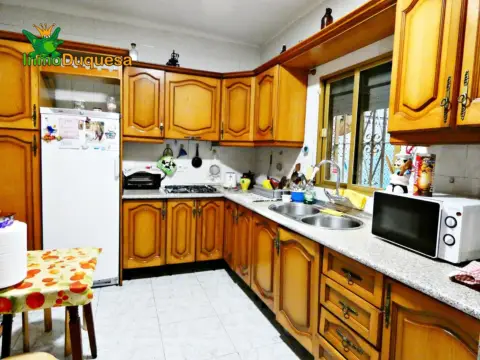 Casa adosada en Barrio San Francisco