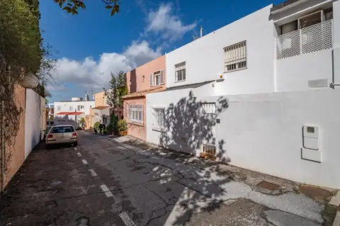 Casa pareada en El Serrallo