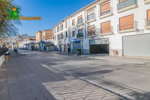 Local comercial en Centro-Iglesia
