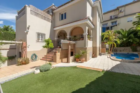Chalet en calle Carmen Morc Prl, nº 13