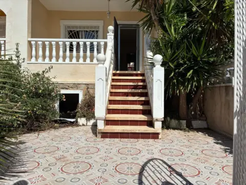 Casa en calle Golda Meir, 54