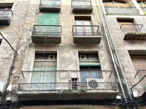 Paired house in Plaça Mercat, 5