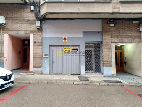 Local comercial en calle Santo Domingo de la Calzada, 1
