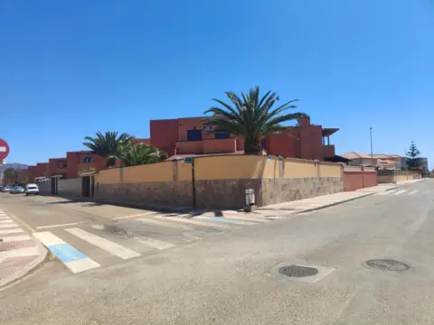 Chalet en calle Dinamarca, 2