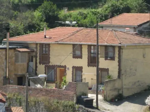 Casa en Barrio de Golifar