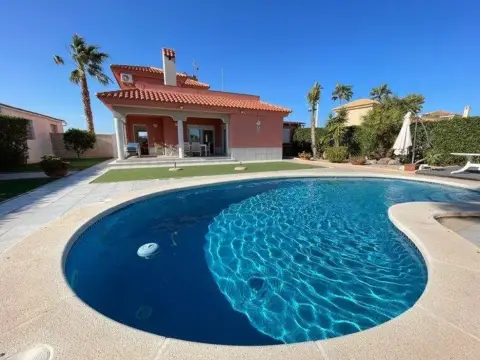 Chalet en Veneciola