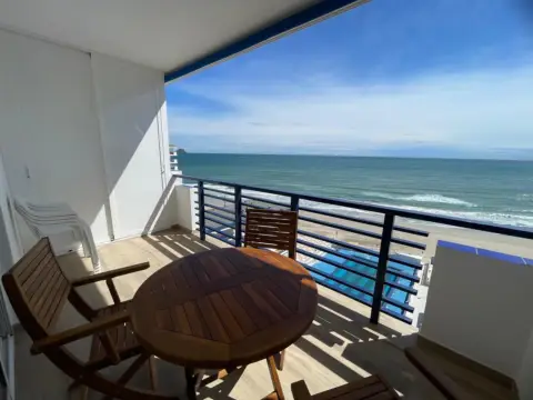 Estudio en Manga Beach