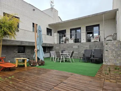 Casa adosada en calle Lucía Etxebarría