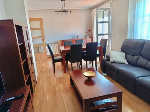 Dúplex en calle de Cruz Roja