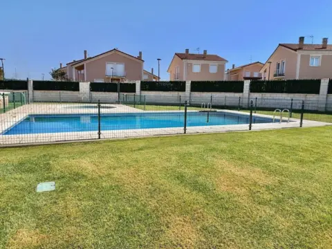 Dúplex en calle de Cruz Roja