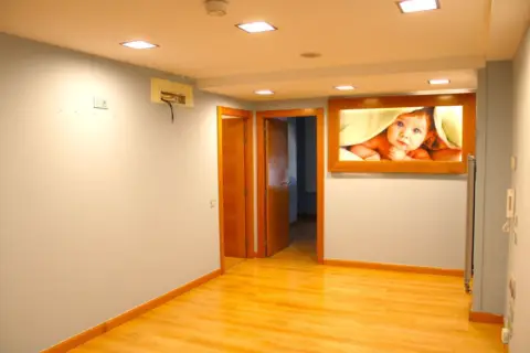 Local comercial en calle del Muro de Francisco de la Mata