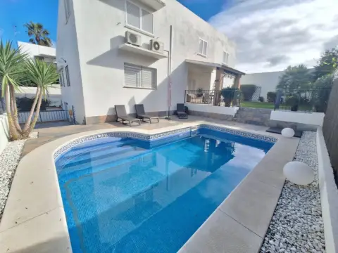 Chalet en calle Alcázar