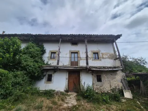 Casa adosada en Merindad de Montija