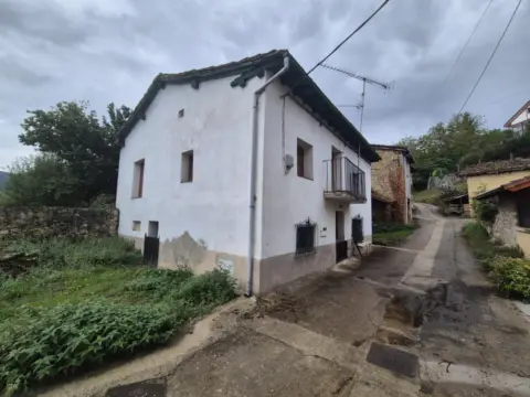 Casa en Villanueva de Mena