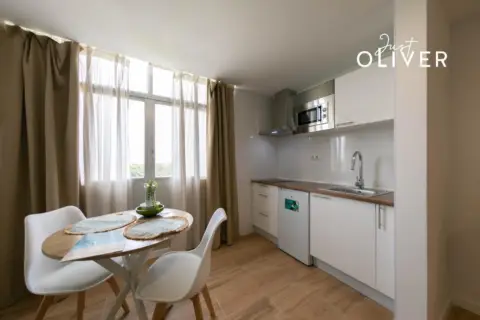 Estudio en Carrer de Joaquim Serra, 10