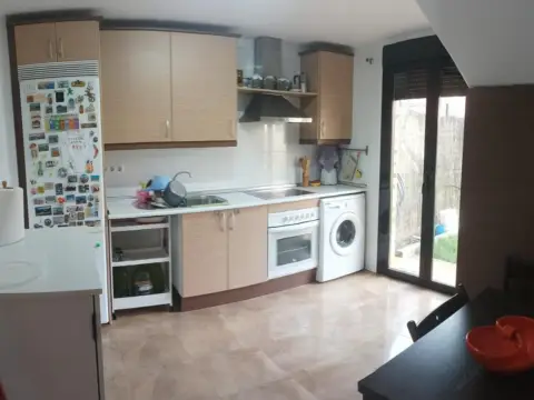 Casa adosada en Avenida Valencia