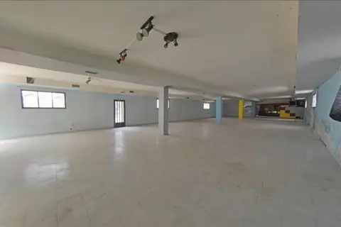 Nave industrial en Flores del Sil