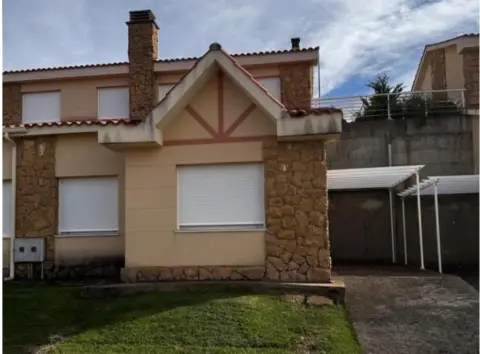 Casa en San Miguel del Camino