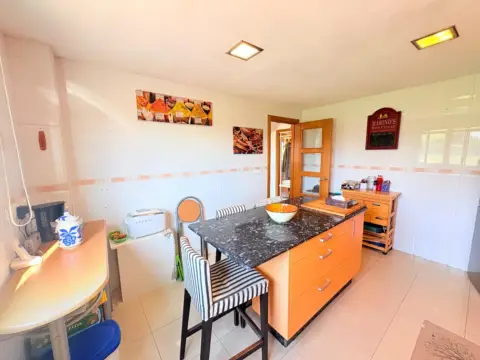 Casa adosada en calle del Cabo Finisterre