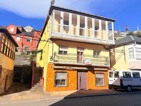 Edificio en Northern Spain