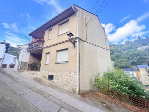 Casa en Villafranca del Bierzo