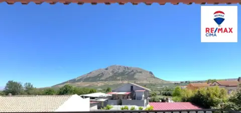 Casa adosada en calle del Moral